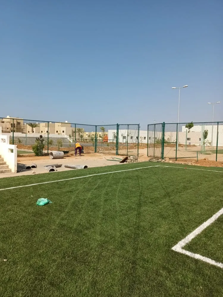 مواسير واعمدة انارة ملاعب